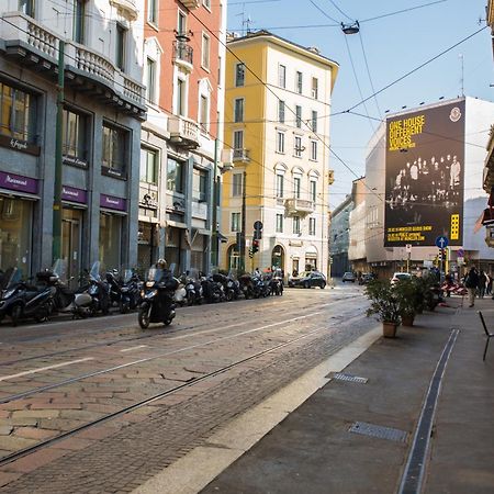 Castle Apartment Near Duomo Milan Exterior photo