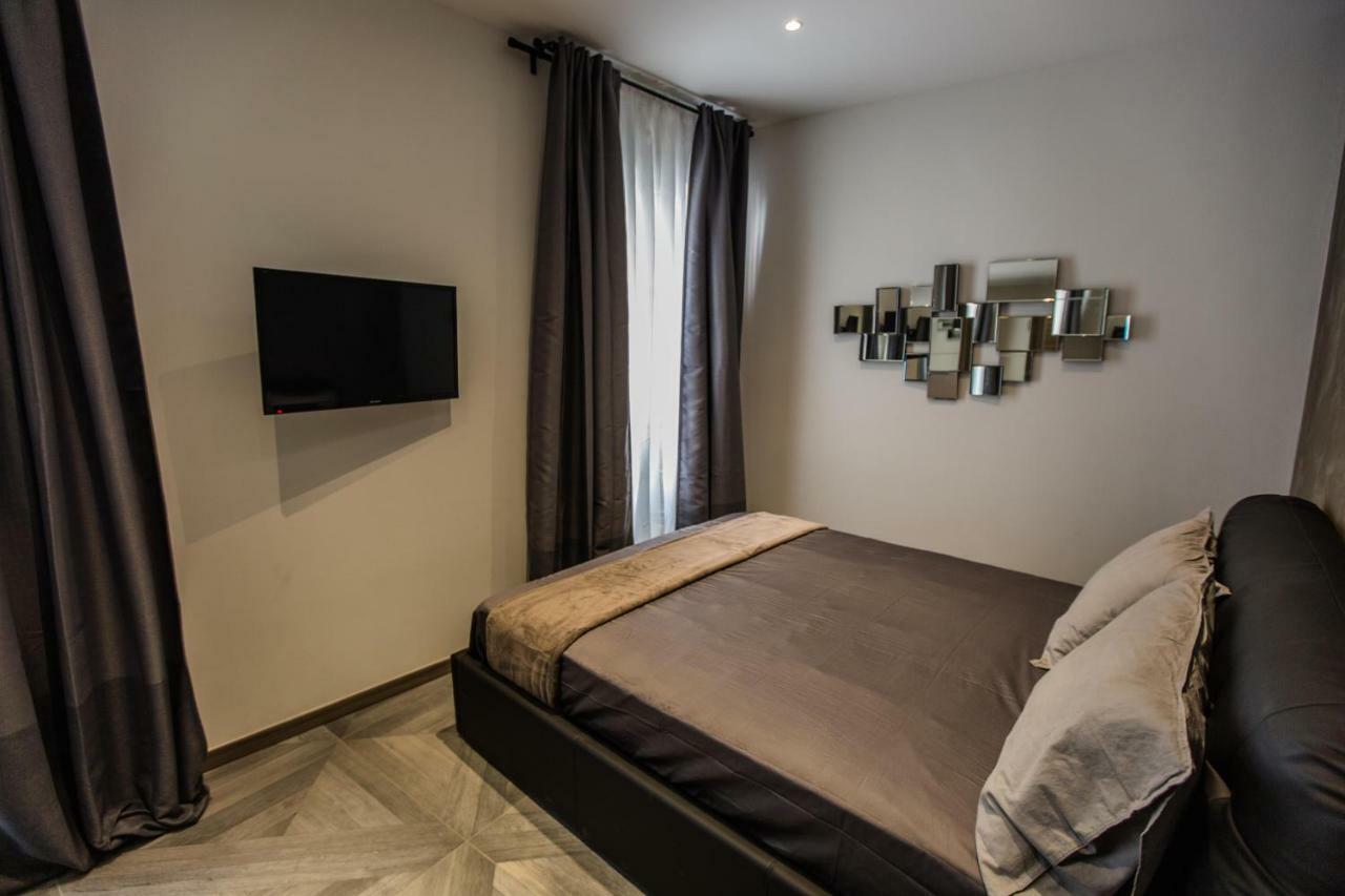 Castle Apartment Near Duomo Milan Exterior photo